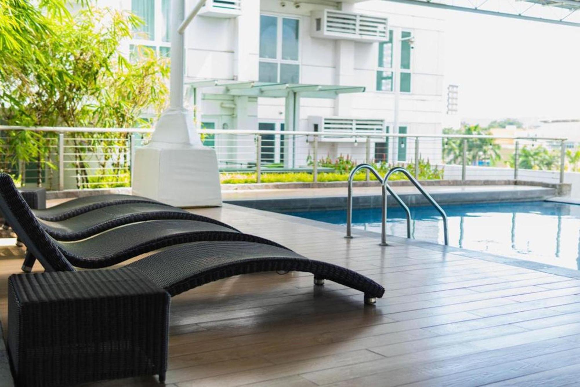Abreeza Studio Suite 2321 - Pool, Wifi, City View, Washer, Ac, Netflix, Mall Davao Zewnętrze zdjęcie